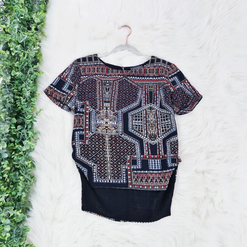 ASTR Printed Short Sleeve Hi-Lo Hem Semi-Crop Top